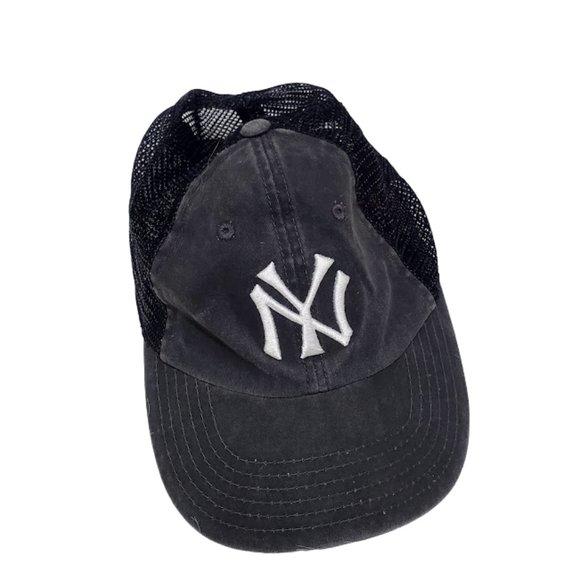 New York Yankees Cooperstown MLB Hat - Picture 1 of 6